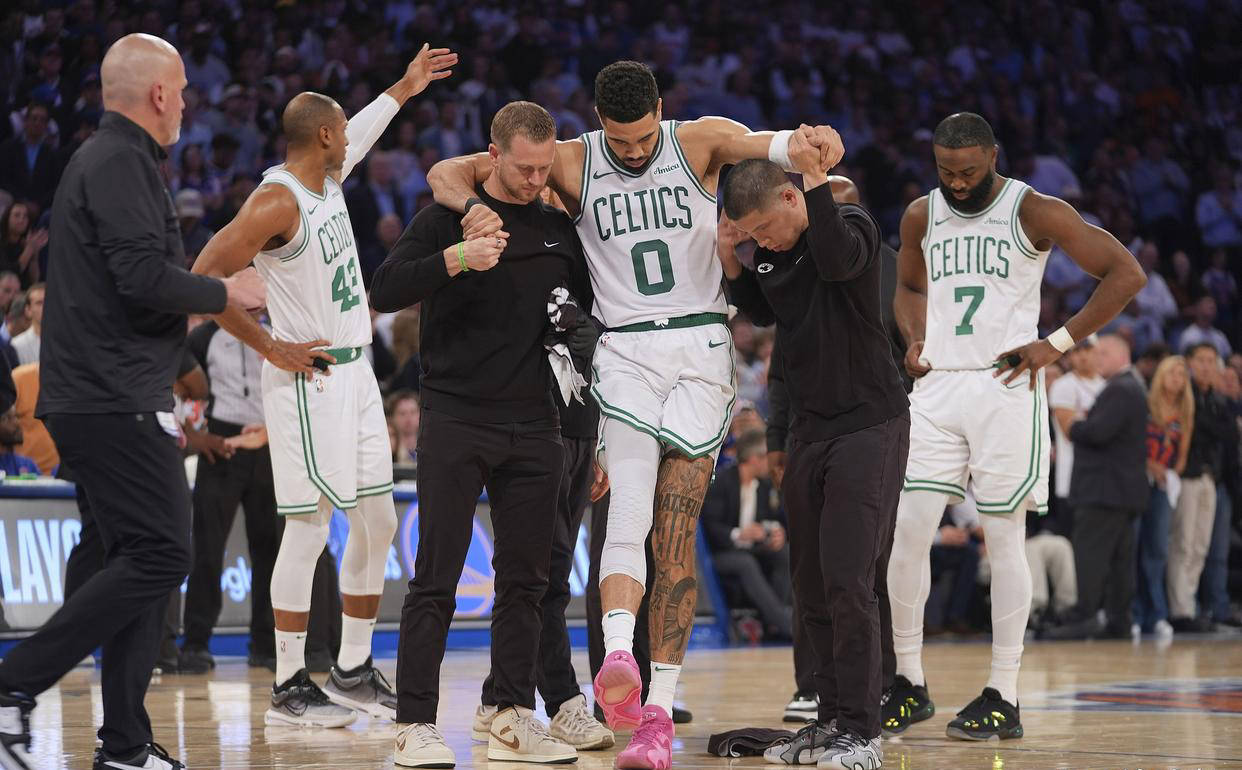 XingKong- 塔图姆重返赛场，险胜首场状态出色，法国队观众沸腾！引发球迷热议