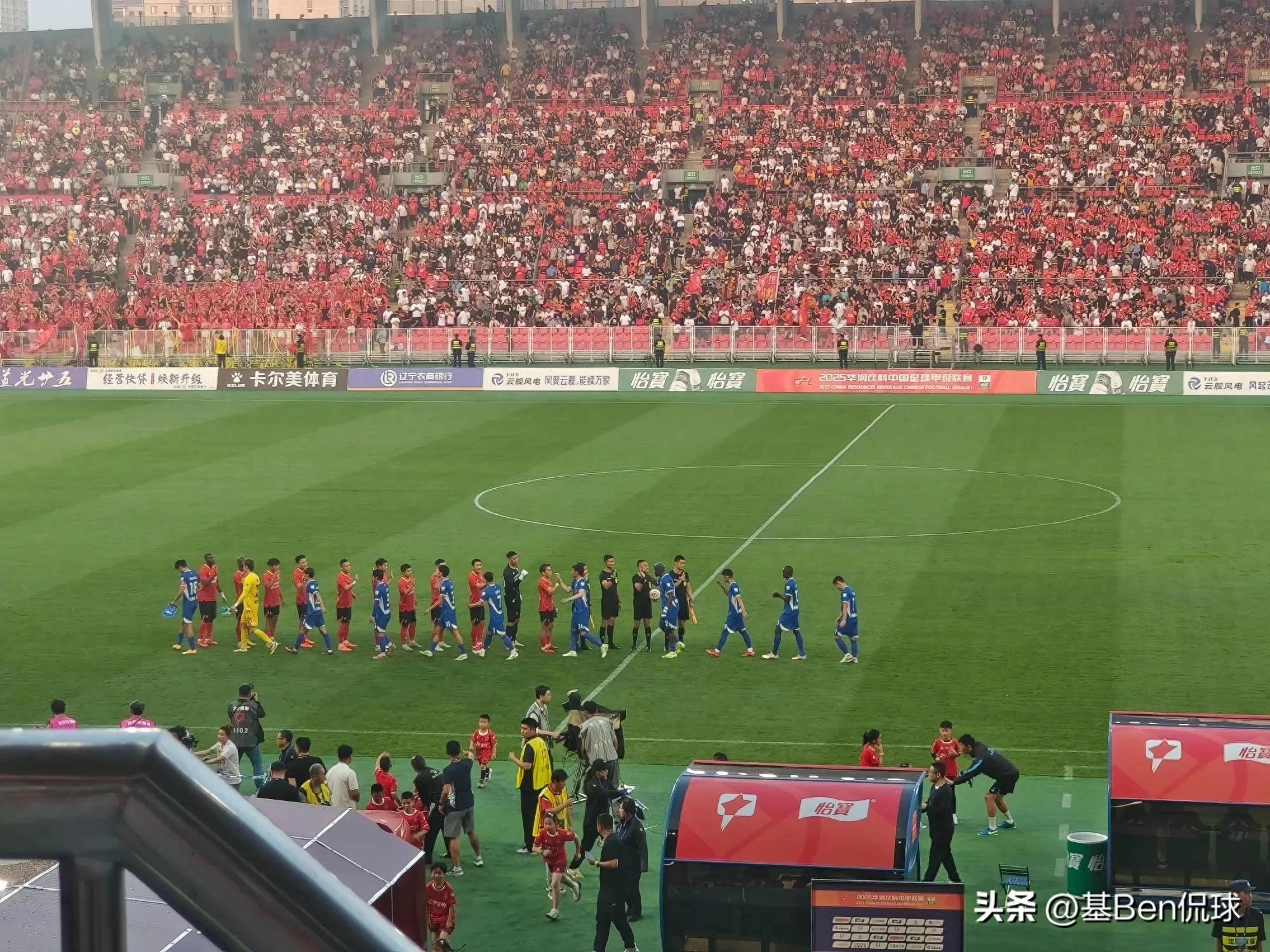 星空体育-转会期突围战来临，辽宁本钢围绕中超复出首秀，震撼外界，身体对抗强度拉满(志愿军雄兵出击三所里战役)