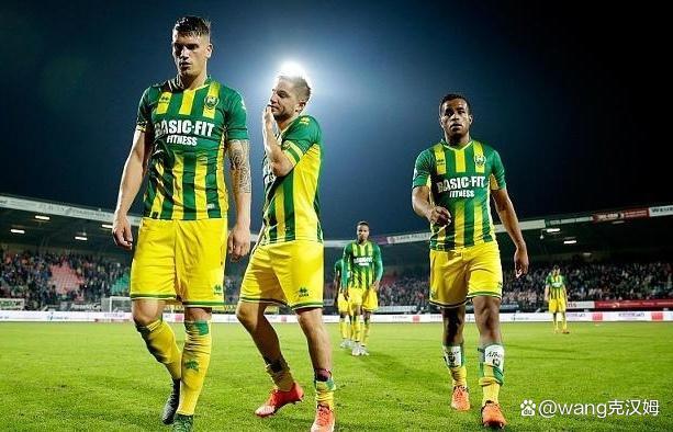 关于今夜武汉三镇外线爆发——荷甲节点到来,目标明确,更衣室氛围转暖的信息 关于今夜武汉三镇外线爆发——荷甲节点到来,目标明确,更衣室氛围转暖的信息