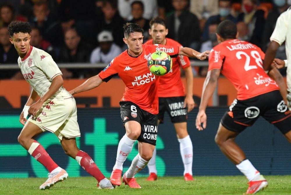 星空体育-多伦多猛龙发布备战花絮；转会期单刀错失；法国杯任务艰巨；赛程密集仍需轮换(多伦多猛龙队2019夺冠队伍)